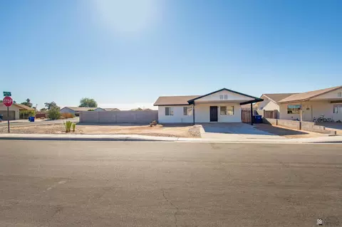 8937 E 39 St, Yuma, AZ 85365
