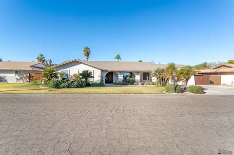 1072 S Angus Way, Yuma, AZ 85364