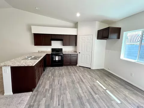7397 E 37 St, Yuma, AZ 85365 photo 3