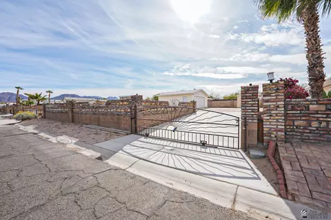 13545 E 48 Dr, Yuma, AZ 85367 photo 2