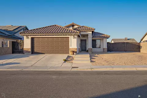 4188 E Ortega St, San Luis, AZ 85349