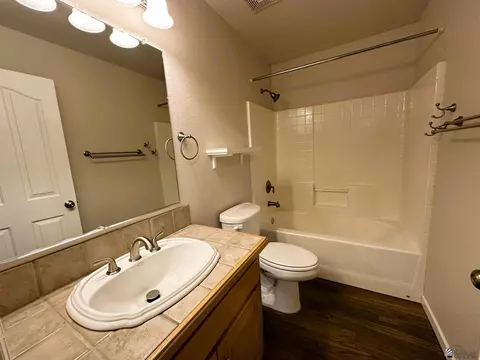 Bath - 14850 E 51 Dr, Yuma, AZ 85367 photo 3 of 3