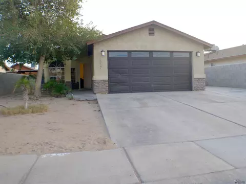 1937 E Krystal St, San Luis, AZ 85336