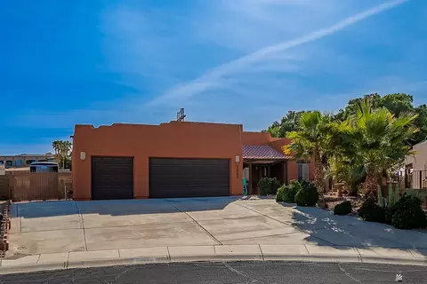 10460 S Fairway Dr, Yuma, AZ 85367