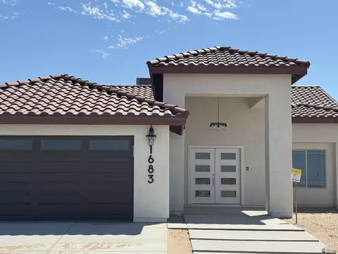1683 E Union St, San Luis, AZ 85336
