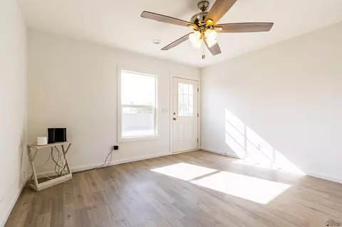 Living - 12627 E 35 St, Yuma, AZ 85367 photo 3 of 3
