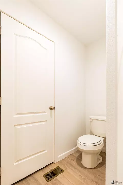Bath - 12627 E 35 St, Yuma, AZ 85367 photo 2 of 3