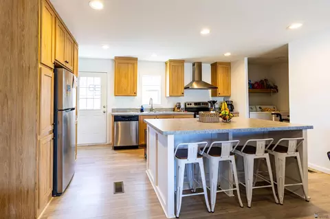 Kitchen - 12627 E 35 St, Yuma, AZ 85367 photo 3 of 5