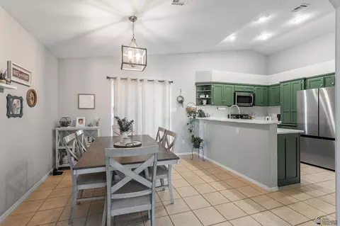 Dining - 9594 E 35 Pl, Yuma, AZ 85365 photo 1 of 2