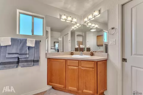 Bath - 11812 Eclipse Ct, Yuma, AZ 85367 photo 3 of 5