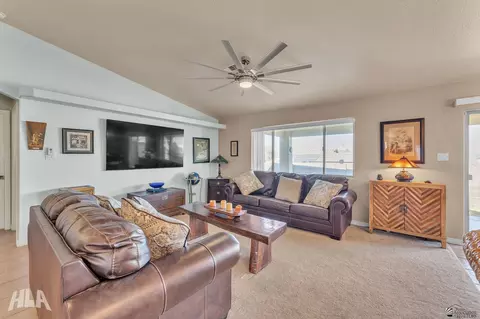 Living - 11812 Eclipse Ct, Yuma, AZ 85367 photo 3 of 4