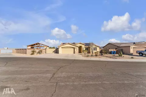 Exterior - 11812 Eclipse Ct, Yuma, AZ 85367 photo 3 of 12