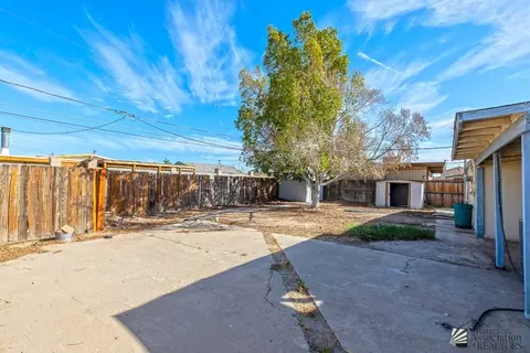 Exterior - 232 E 25 Pl, Yuma, AZ 85364 photo 6 of 7