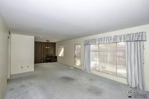 Living - 232 E 25 Pl, Yuma, AZ 85364 photo 2 of 3