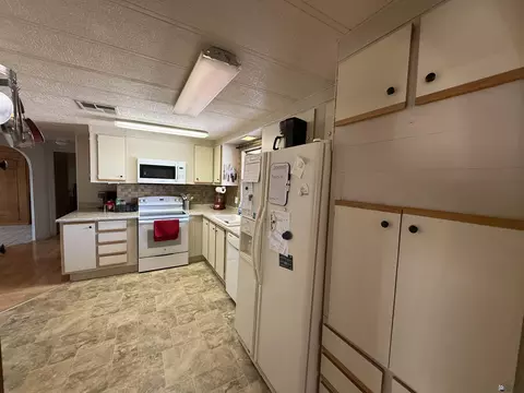 11468 E 37 St, Yuma, AZ 85367 photo 6