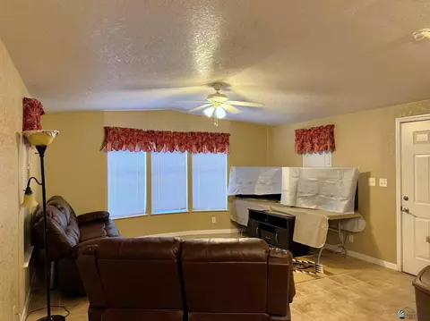 9677 E 37 St, Yuma, AZ 85365 photo 3