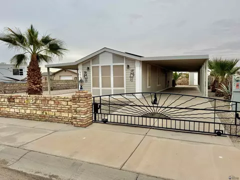 9677 E 37 St, Yuma, AZ 85365 photo 2