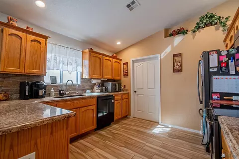 Kitchen - 13628 E 55 Ln, Yuma, AZ 85367 photo 1 of 3