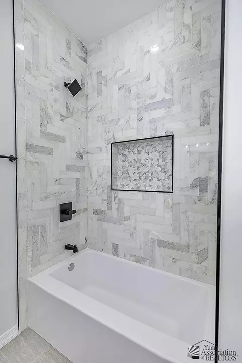 Bath - 7902 E 35 Pl, Yuma, AZ 85365 photo 6 of 7
