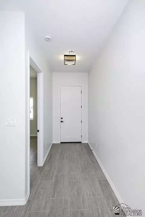 Entry Way - 7902 E 35 Pl, Yuma, AZ 85365 photo 2 of 2
