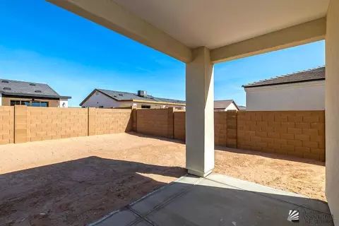 Exterior - 7902 E 35 Pl, Yuma, AZ 85365 photo 3 of 5