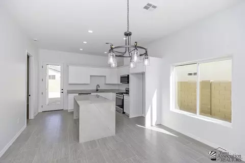 Kitchen - 7902 E 35 Pl, Yuma, AZ 85365 photo 1 of 7