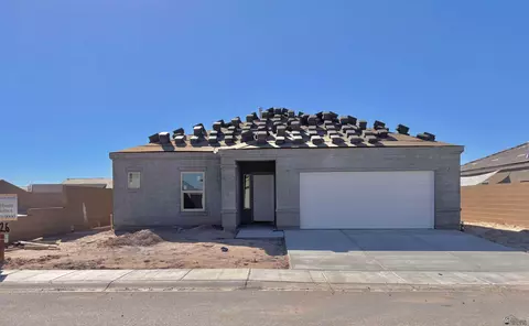 3526 S Ostrich Dr, Yuma, AZ 85365