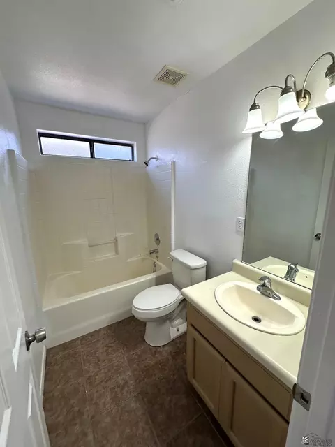Bath - 607 N Marshall Loop Rd, Somerton, AZ 85350 photo 1 of 3