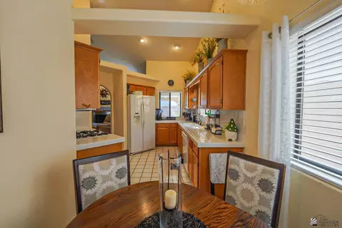 Dining - 13683 E 48 St, Yuma, AZ 85367 photo 3 of 3