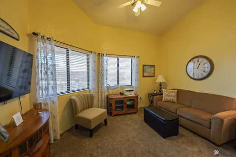 Living - 13683 E 48 St, Yuma, AZ 85367 photo 2 of 3