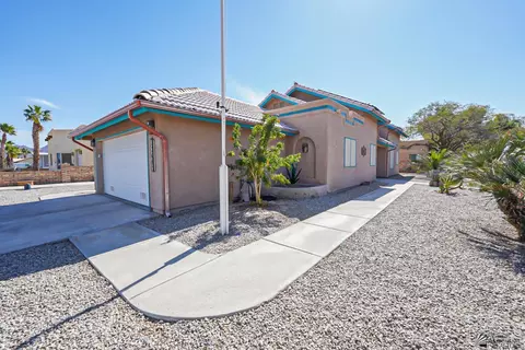 Exterior - 13683 E 48 St, Yuma, AZ 85367 photo 3 of 15