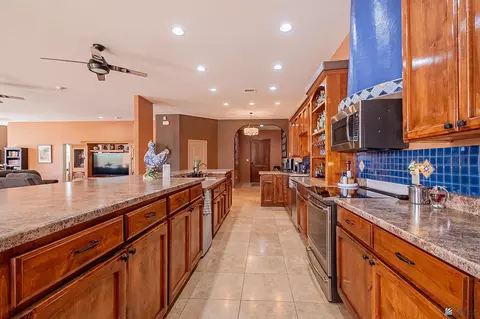 Kitchen - 14697 E 53 St, Yuma, AZ 85367 photo 2 of 3