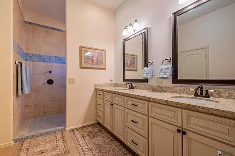 Bath - 14697 E 53 St, Yuma, AZ 85367 photo 1 of 4