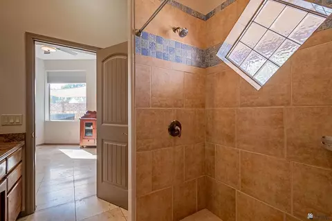 Bath - 14697 E 53 St, Yuma, AZ 85367 photo 4 of 4