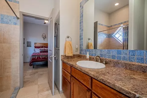 Bath - 14697 E 53 St, Yuma, AZ 85367 photo 3 of 4