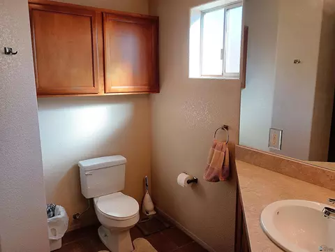 Bath - 11805 E Alpha Way, Yuma, AZ 85367 photo 3 of 4