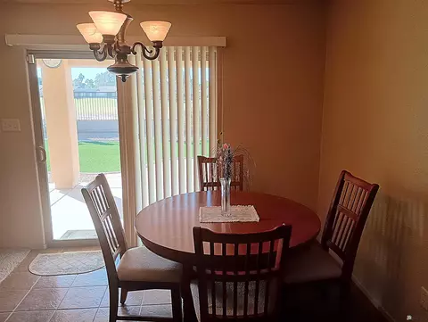 Dining - 11805 E Alpha Way, Yuma, AZ 85367 photo 1 of 1