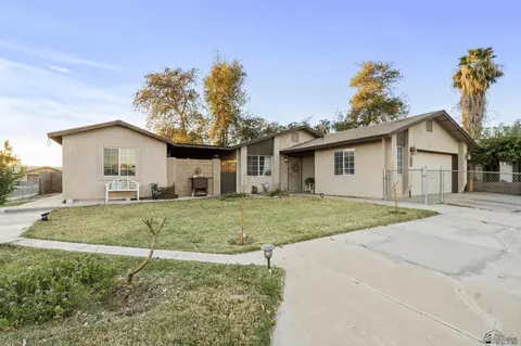2182 S 46 Way, Yuma, AZ 85364