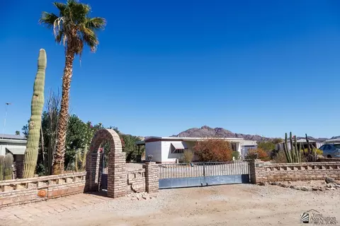 10577 S Morgan Dr, Yuma, AZ 85367