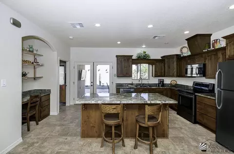 Kitchen - 12804 E 49 St, Yuma, AZ 85367 photo 5 of 5