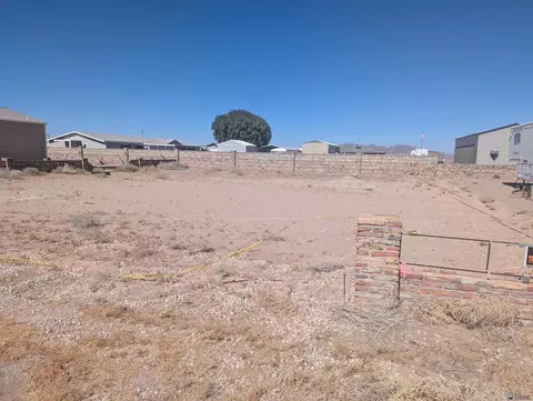 30304 Quail Trl, Wellton, AZ 85356