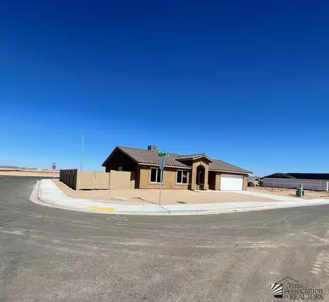 7254 E 44th Pl, Yuma, AZ 85365 photo 2