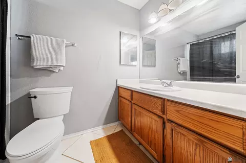 Bath - 8758 E 25 St, Yuma, AZ 85365 photo 2 of 4