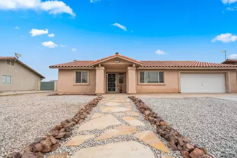 Exterior - 8758 E 25 St, Yuma, AZ 85365 photo 2 of 5