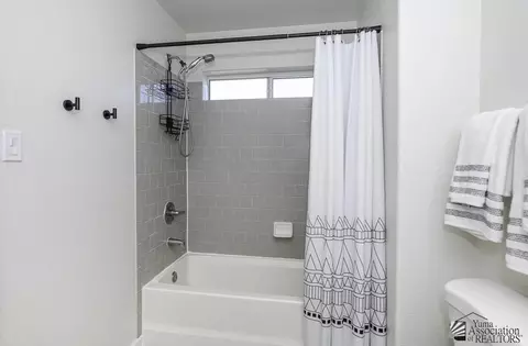 Bath - 7102 E 36 St, Yuma, AZ 85365 photo 2 of 3