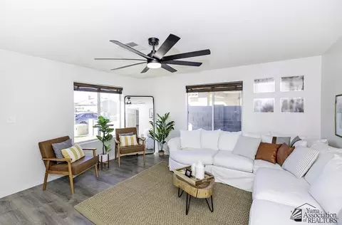 Living - 7102 E 36 St, Yuma, AZ 85365 photo 2 of 5