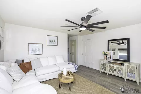 Living - 7102 E 36 St, Yuma, AZ 85365 photo 3 of 5