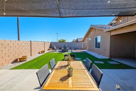Exterior - 7102 E 36 St, Yuma, AZ 85365 photo 4 of 11