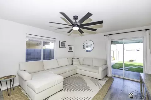 Living - 7102 E 36 St, Yuma, AZ 85365 photo 5 of 5