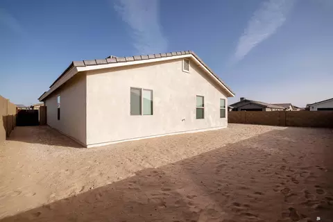 Exterior - 11640 E 34 St, Yuma, AZ 85367 photo 4 of 5
